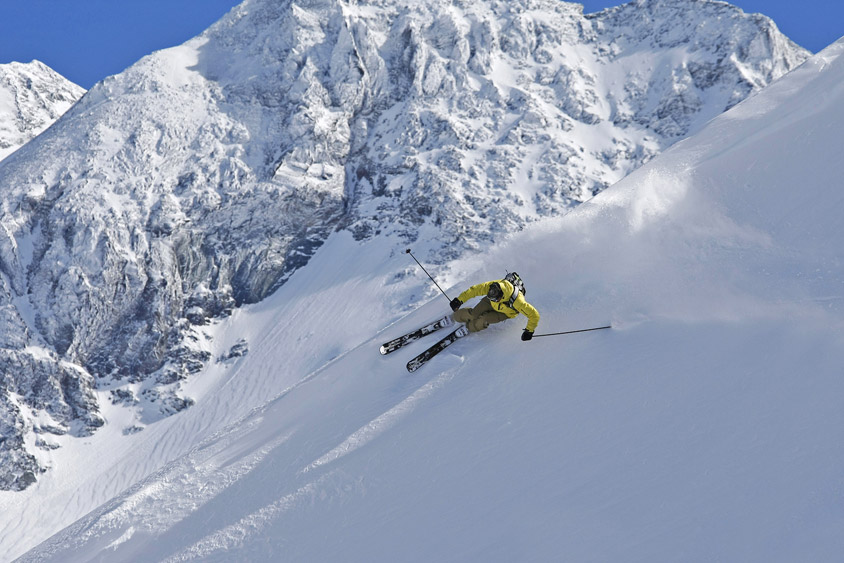 Farter ses skis soi-même, c’est possible ?